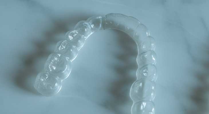 شکستن پلاک متحرک ارتودنسی